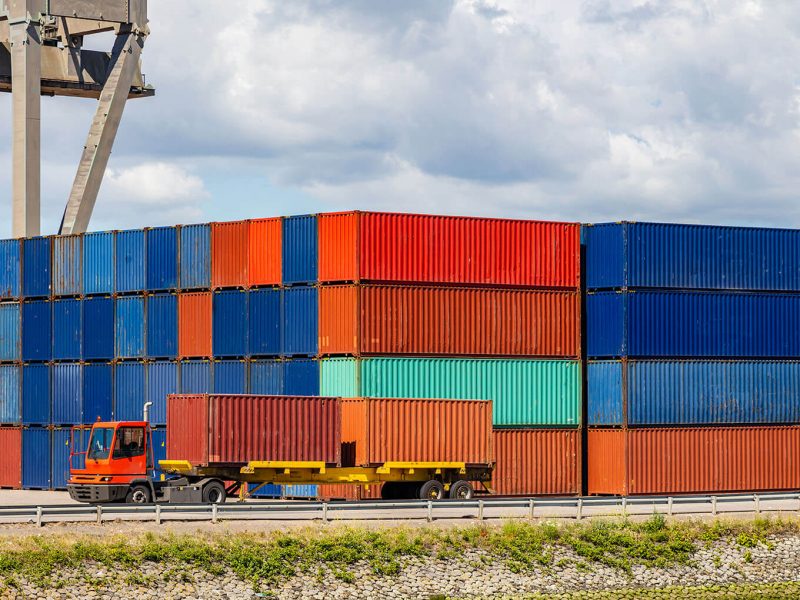 containers-at-harbor-of-rotterdam-netherlands-logi-4LBDWPU